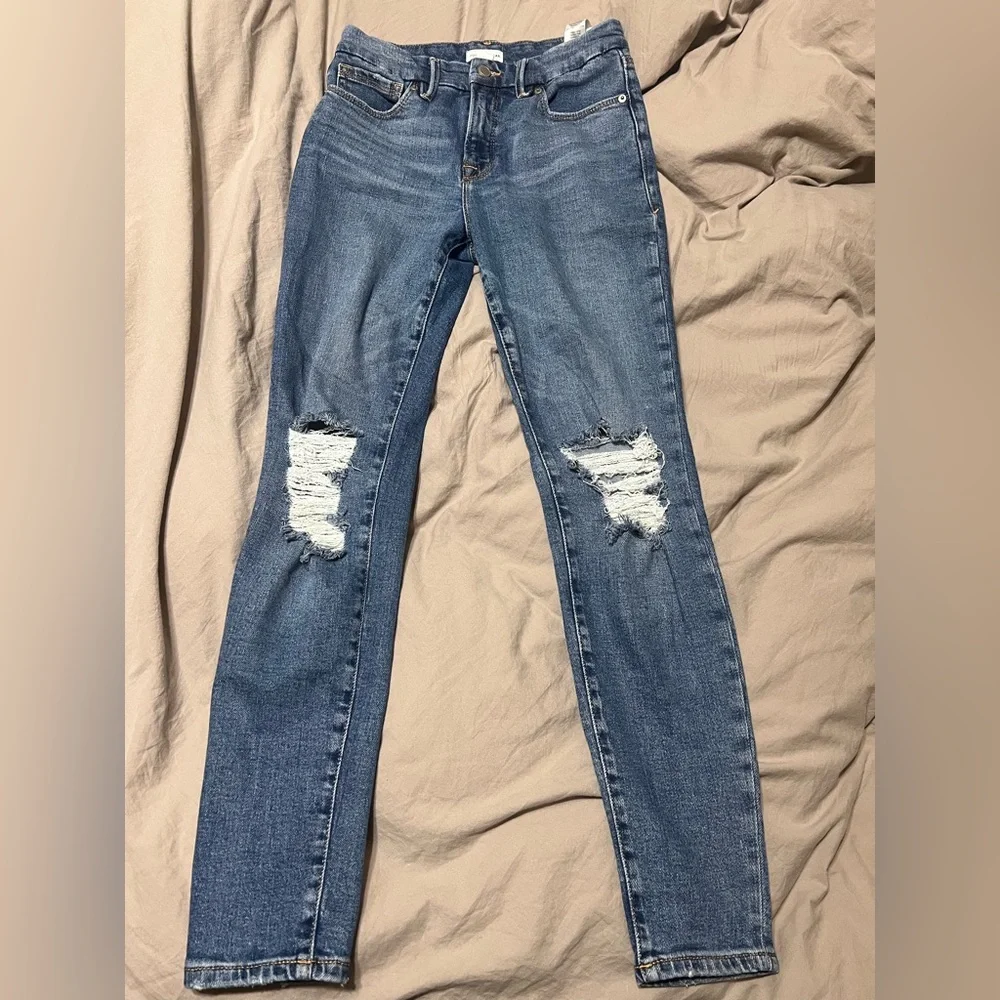 Good American Distressed Jeans - Picture 6 of 7